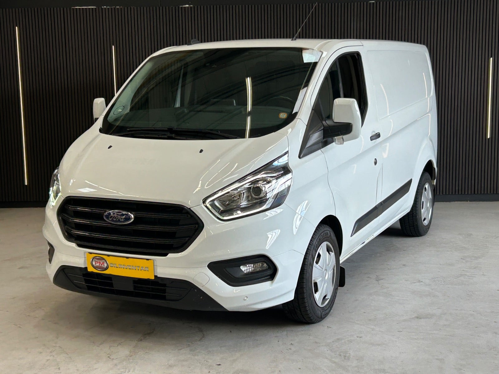 Hvid Ford Transit Custom 320 L1 fra 2022