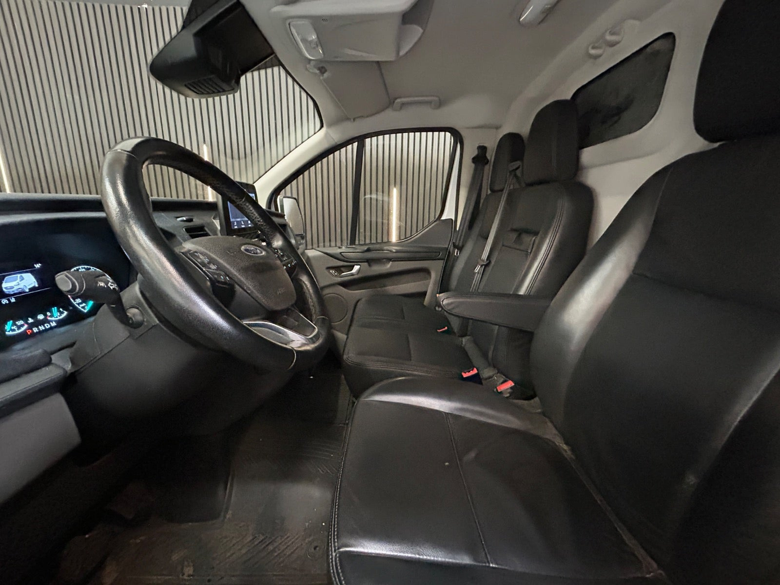 Hvid Ford Transit Custom 320 L1 fra 2022
