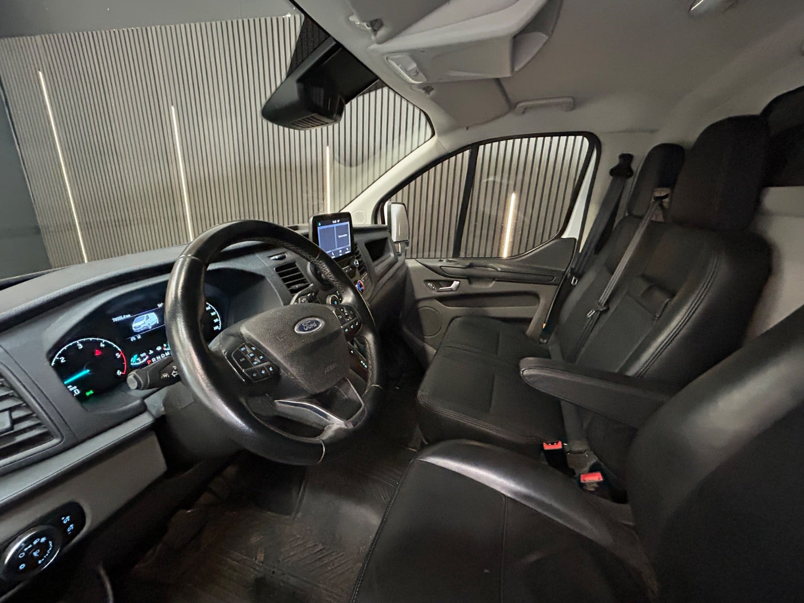 Hvid Ford Transit Custom 320 L1 fra 2022