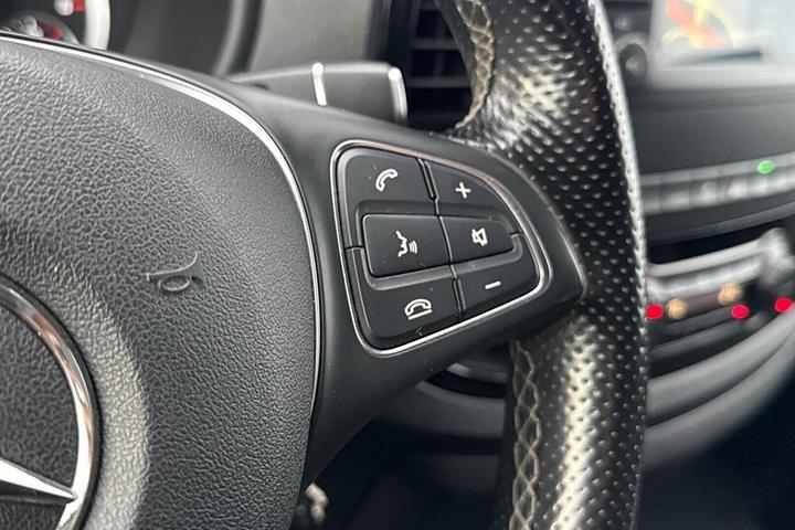 Hvid Mercedes Vito 114 fra 2021