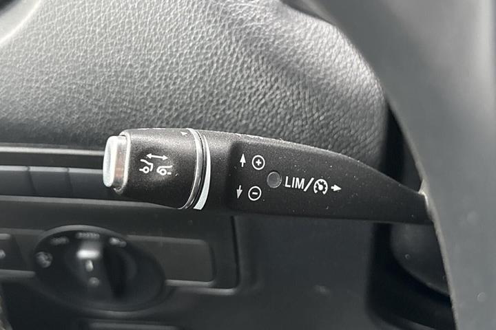 Hvid Mercedes Vito 114 fra 2021