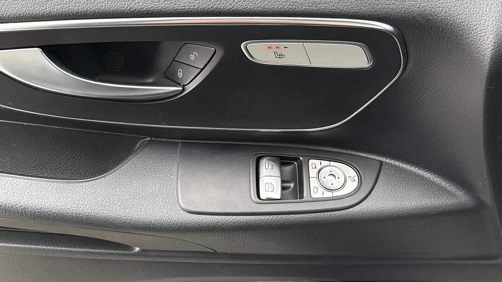 Hvid Mercedes Vito 114 fra 2021