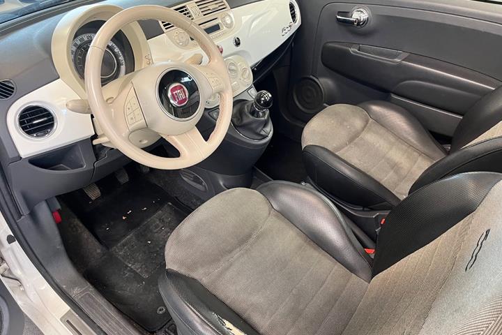 Hvid Fiat 500C fra 2010