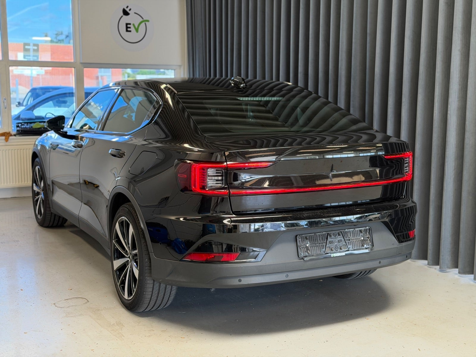 Sort Polestar 2 fra 2022