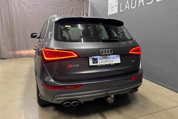 Grå Audi SQ5 fra 2014