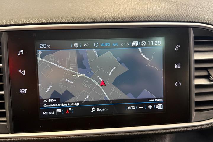 Rød Peugeot 308 fra 2018