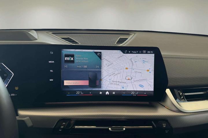 Hvid BMW iX2 fra 2025