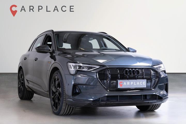 Grå Audi e-tron fra 2023