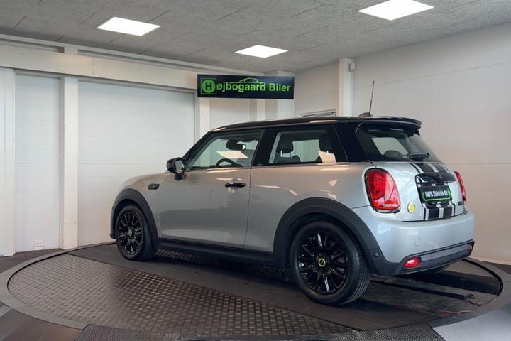 Grå Mini Cooper SE fra 2023