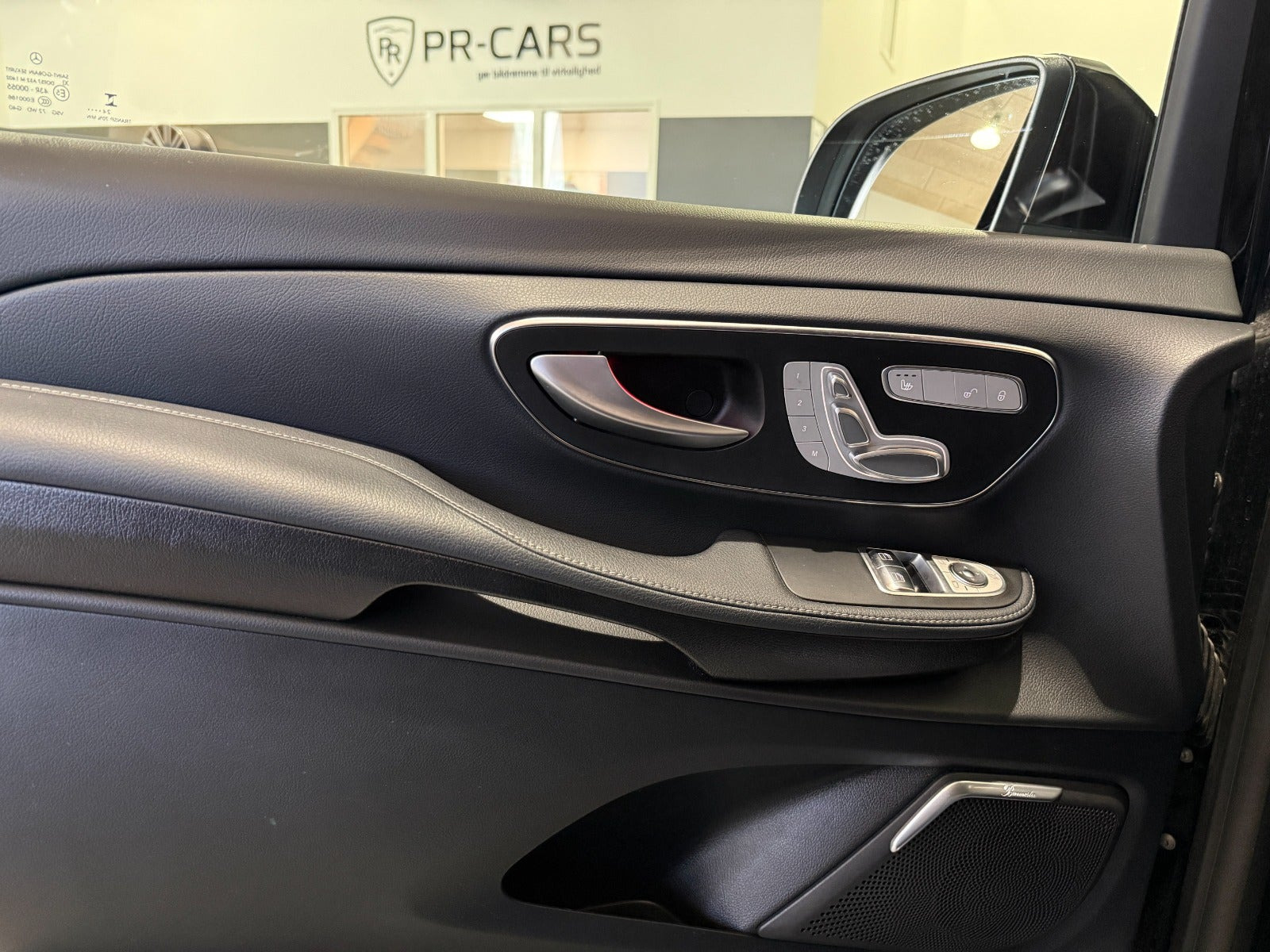 undefined Mercedes V220 d fra 2024