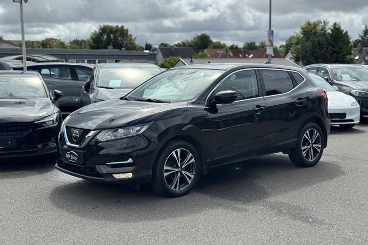 Sort Nissan Qashqai fra 2018
