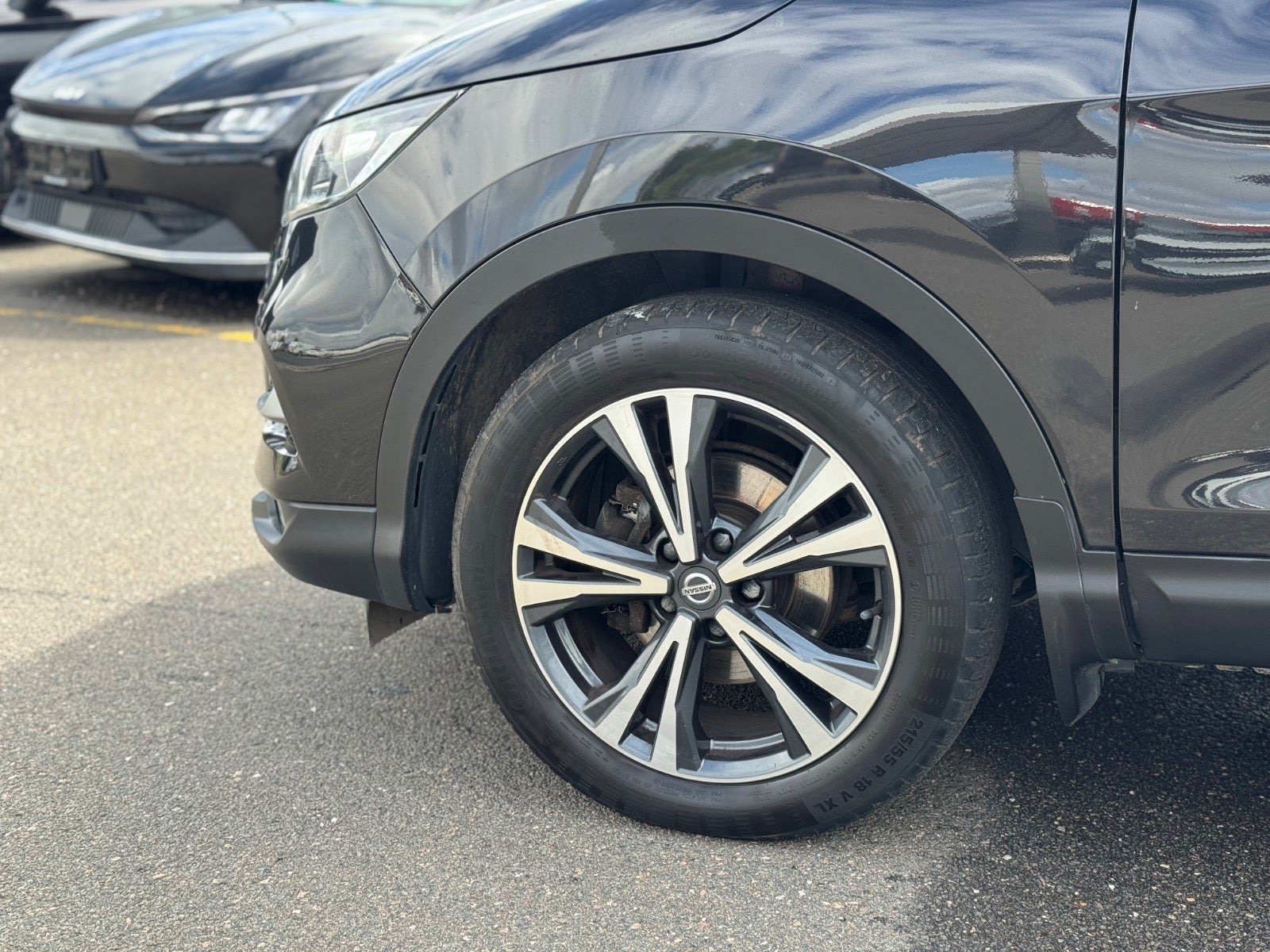 Sort Nissan Qashqai fra 2018