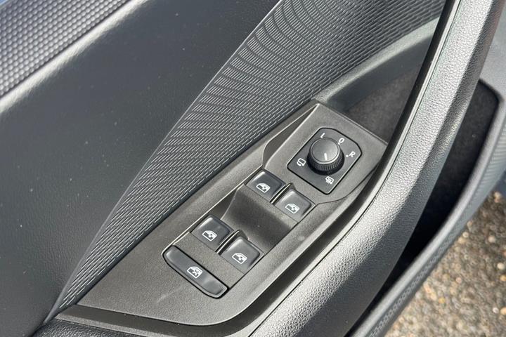 Blå Skoda Octavia fra 2021