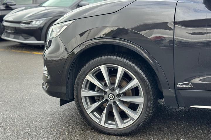 Sort Nissan Qashqai fra 2019