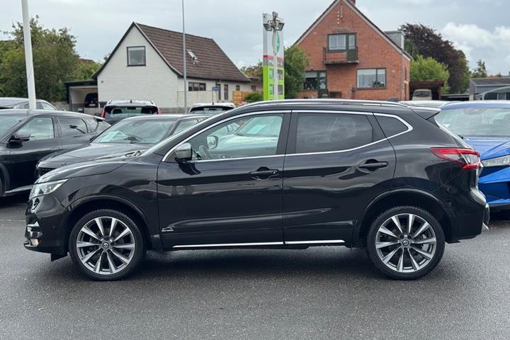 Sort Nissan Qashqai fra 2019