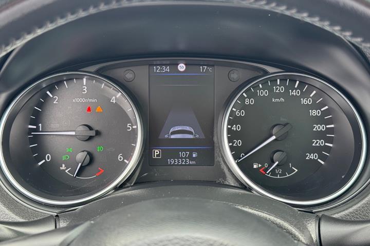 Sort Nissan Qashqai fra 2019