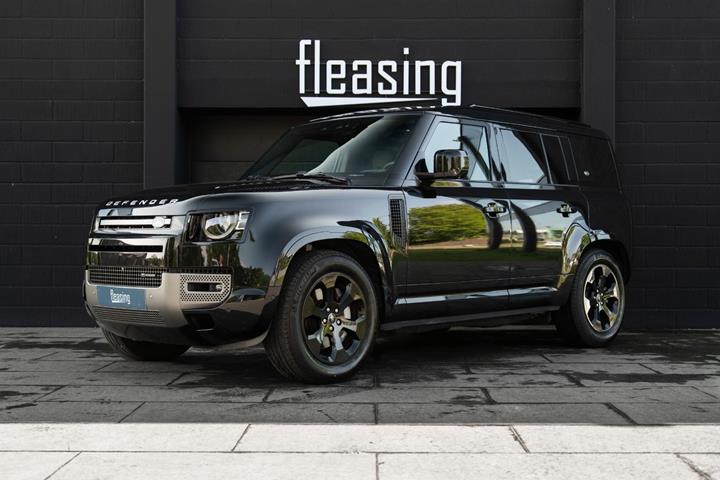 Sort Land Rover Defender 110 fra 2022