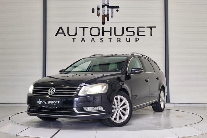 Sort VW Passat fra 2013