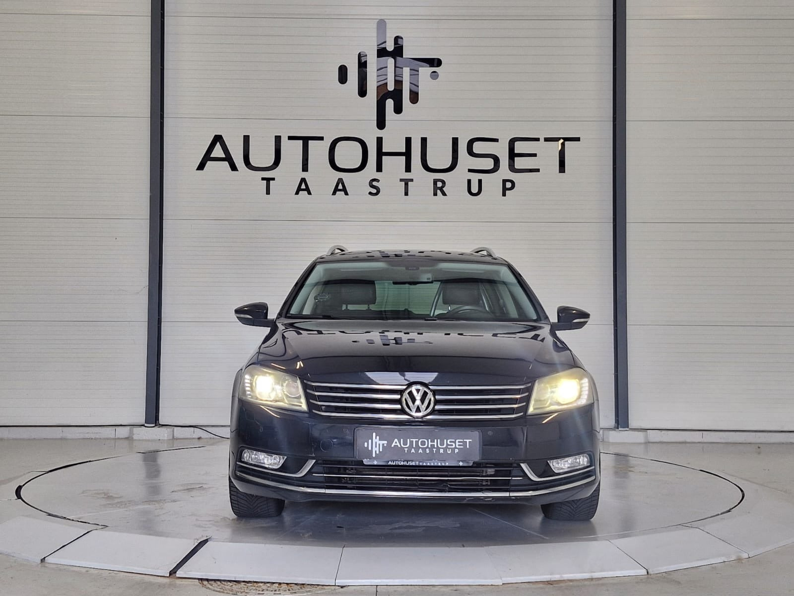 Sort VW Passat fra 2013