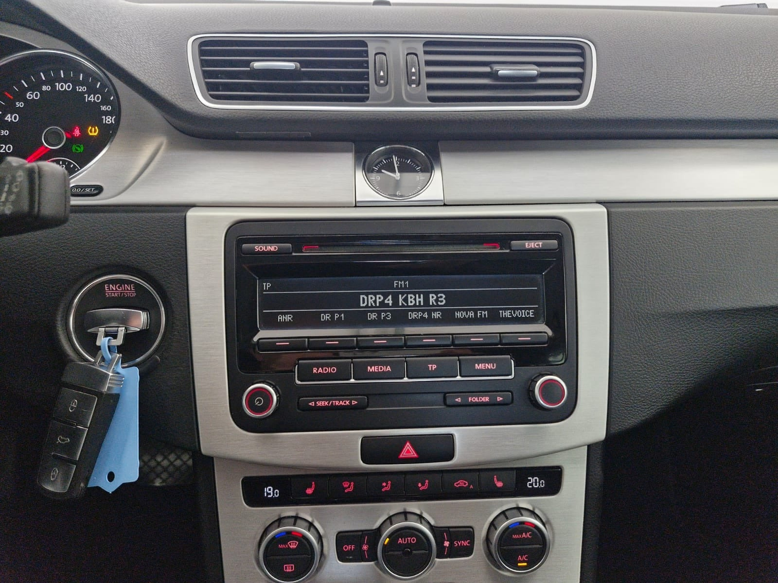 Sort VW Passat fra 2013