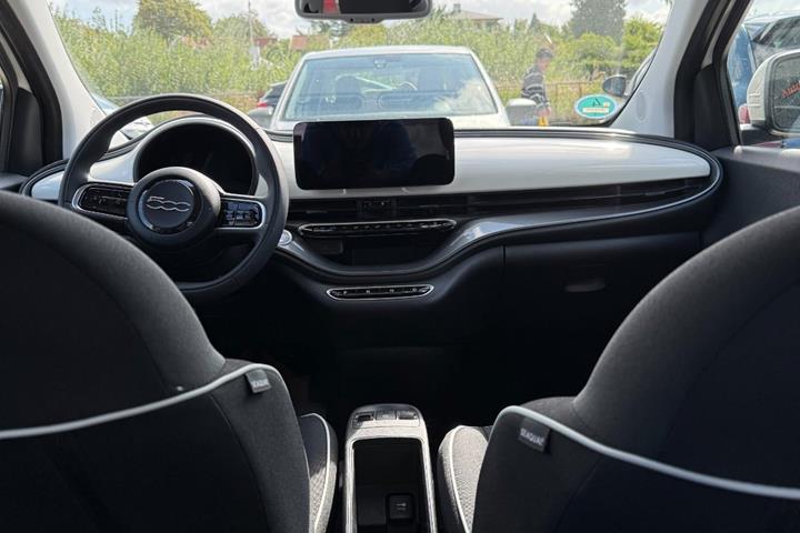 undefined Fiat 500e fra 2023