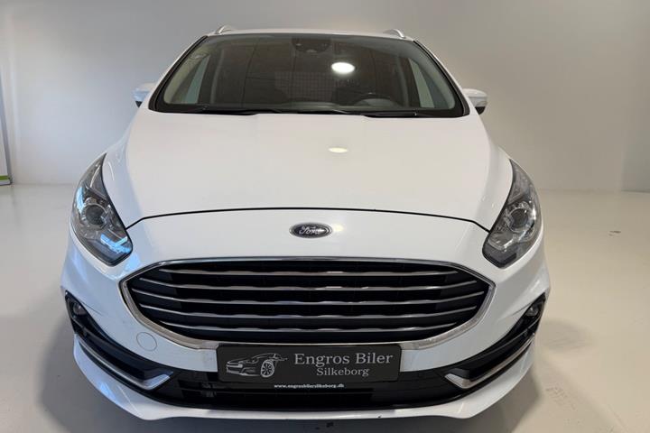 Hvid Ford S-MAX fra 2021