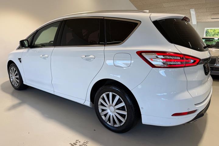 Hvid Ford S-MAX fra 2021