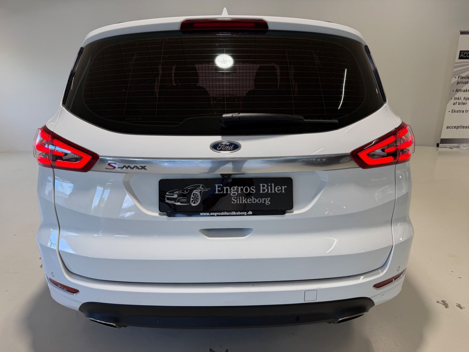 Hvid Ford S-MAX fra 2021