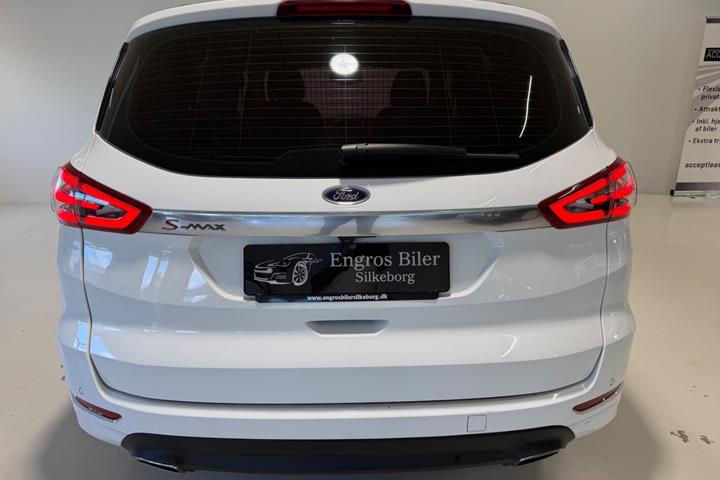 Hvid Ford S-MAX fra 2021