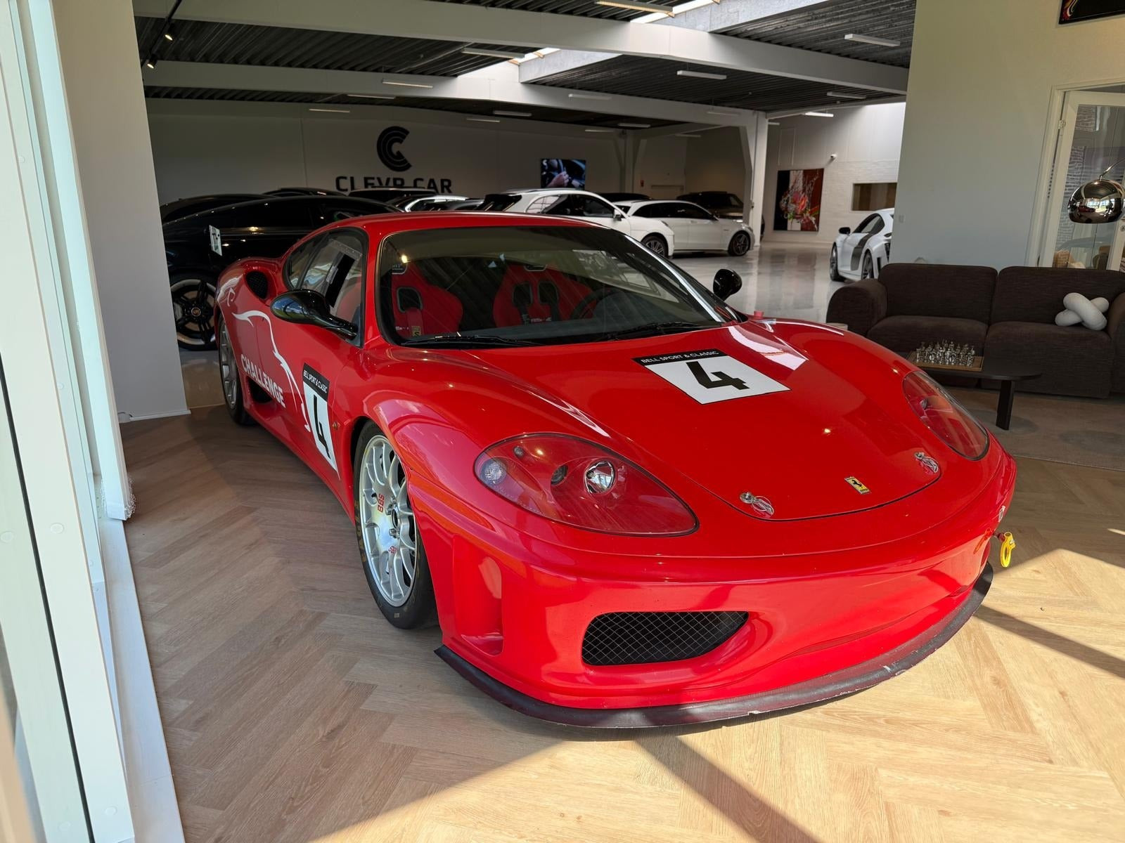 Rød Ferrari 360 fra 2004
