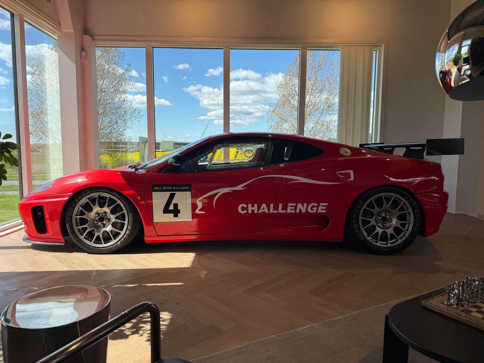 Rød Ferrari 360 fra 2004