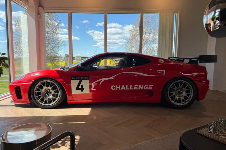 Rød Ferrari 360 fra 2004