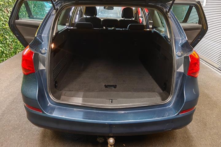 undefined Opel Astra fra 2012