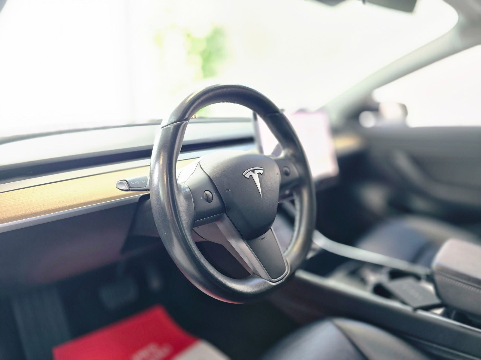 Sort Tesla Model 3 fra 2019