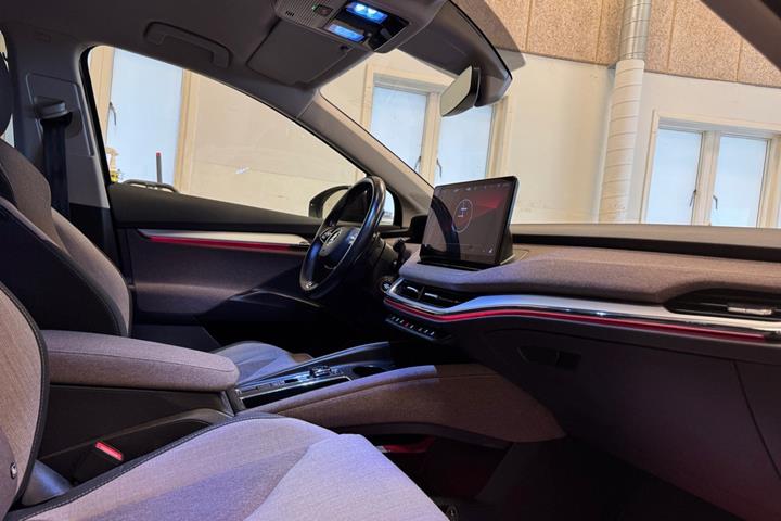 Sort Skoda Enyaq fra 2021