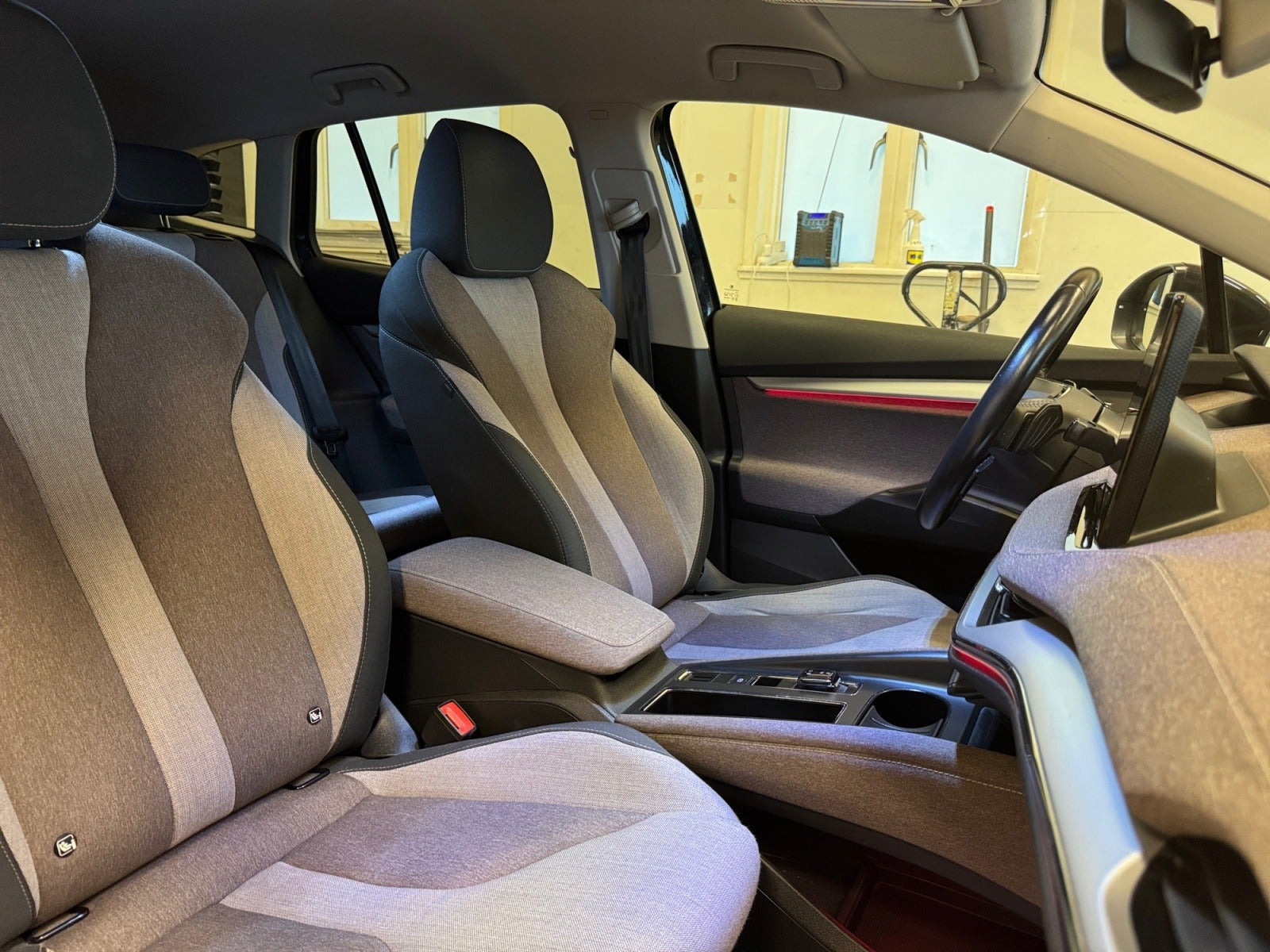 Sort Skoda Enyaq fra 2021