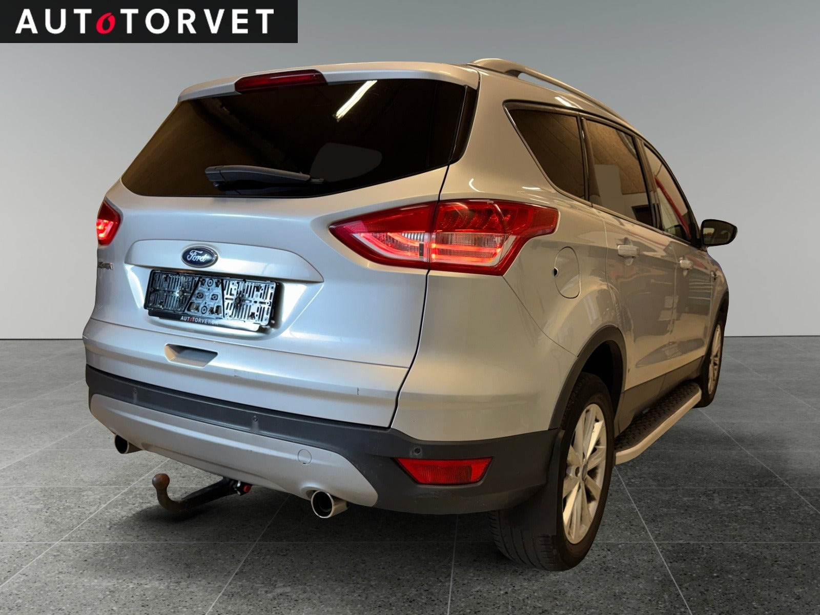 Sølv Ford Kuga fra 2015