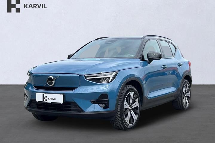 Blå Volvo XC40 fra 2023
