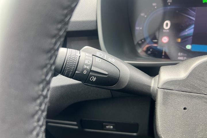 Blå Volvo XC40 fra 2023
