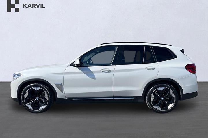 Hvid BMW iX3 fra 2021