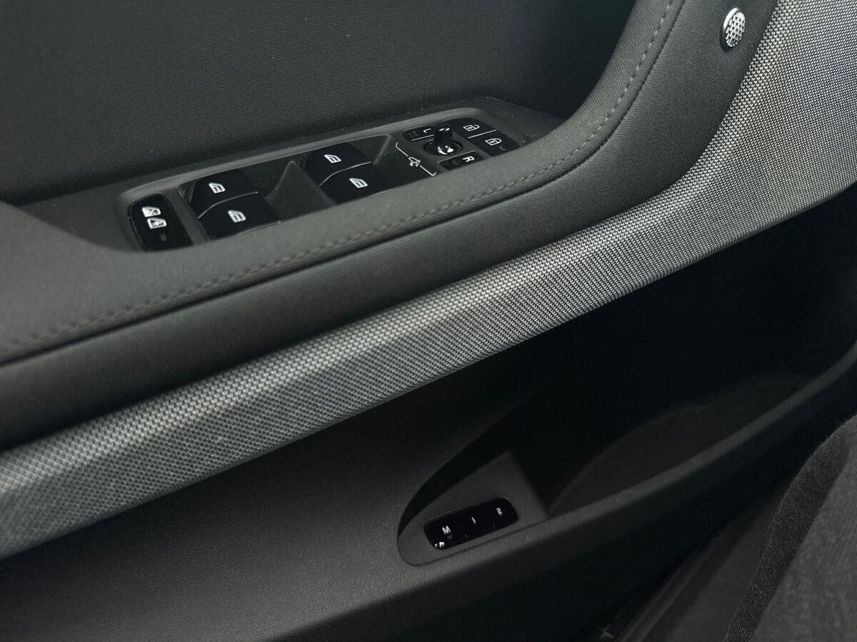 Sort Polestar 2 fra 2023