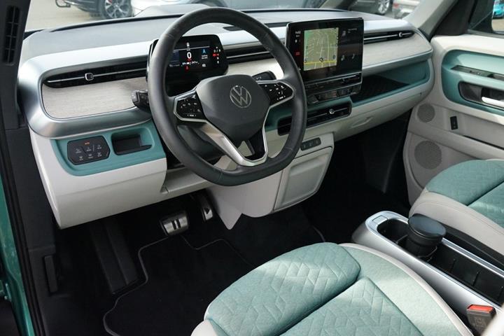 Grøn VW ID.Buzz fra 2024