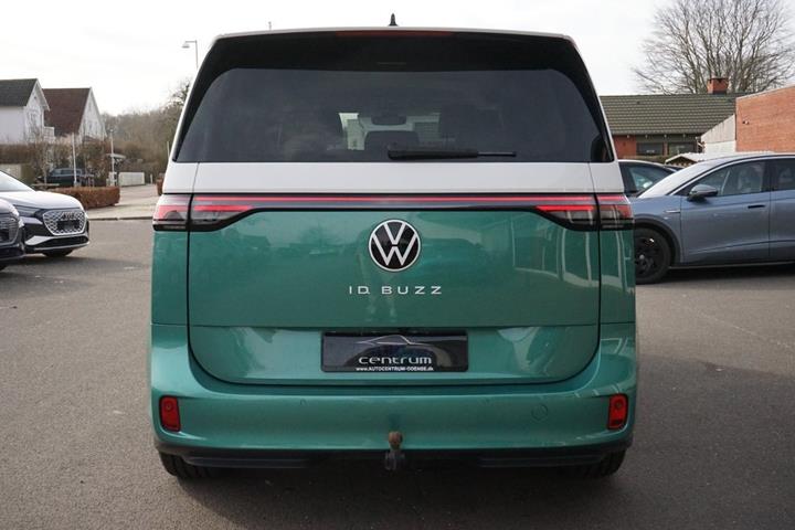 Grøn VW ID.Buzz fra 2024