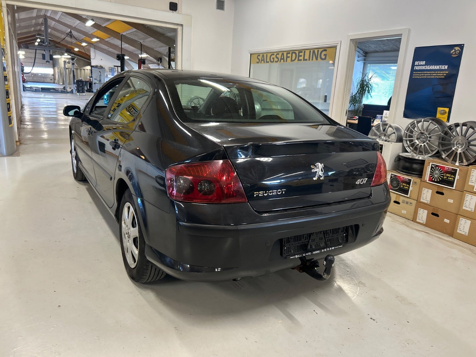Sort Peugeot 407 fra 2006