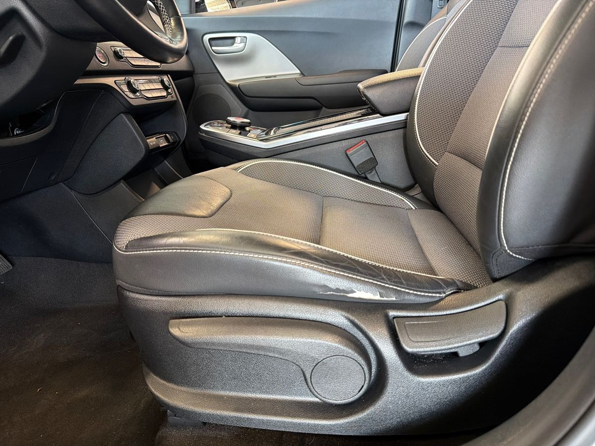 Grå Kia e-Niro fra 2019