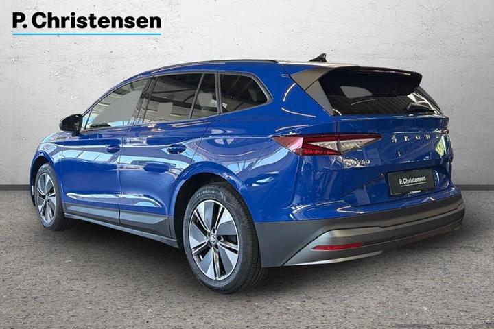 Blå Skoda Enyaq fra 2023