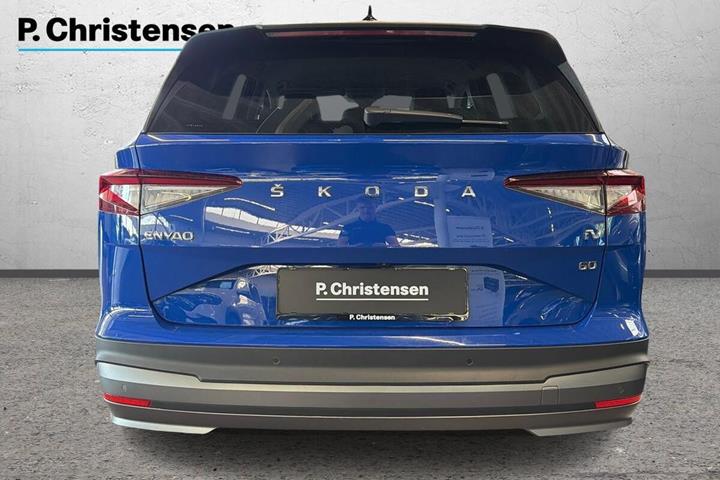 Blå Skoda Enyaq fra 2023