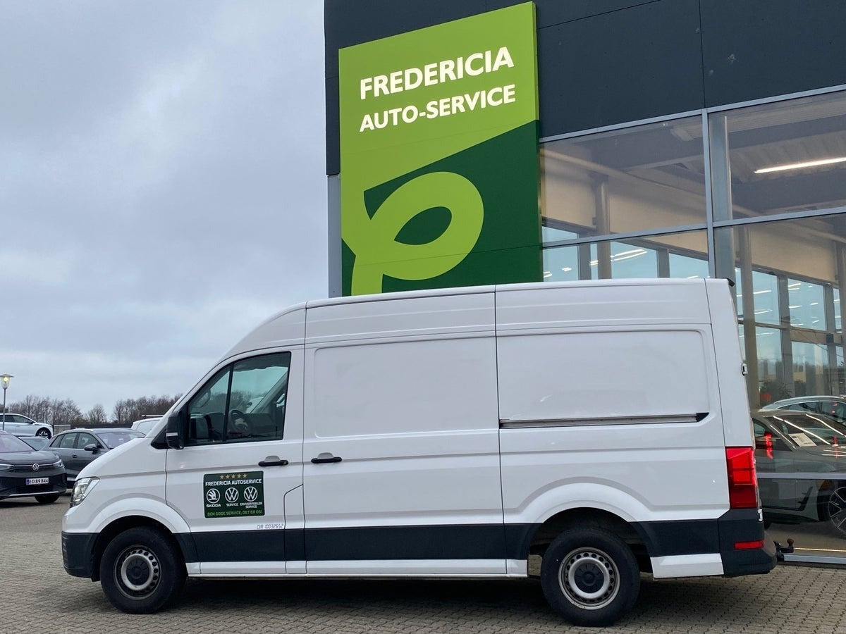 Hvid VW Crafter 35 fra 2024