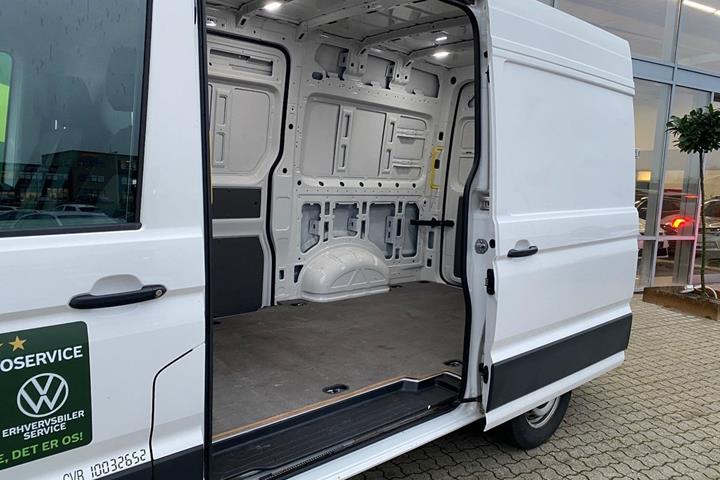 Hvid VW Crafter 35 fra 2024