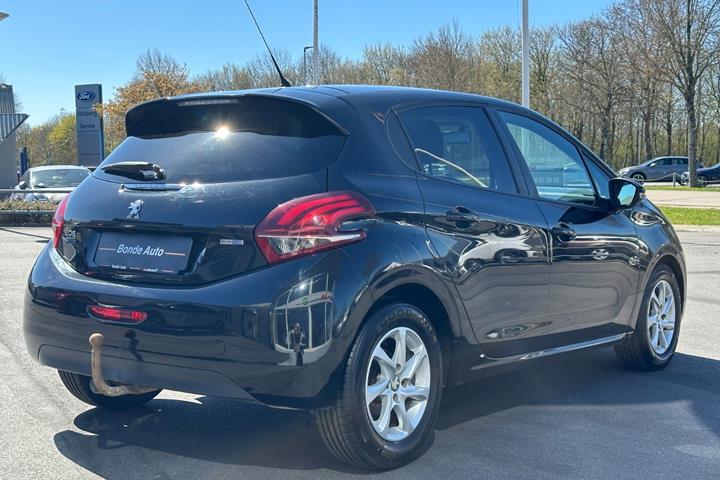 undefined Peugeot 208 fra 2016